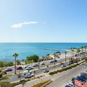 Apartment Spacious Beachfront Flat With Sea Views And Private Indoor Parking, Benalmadena